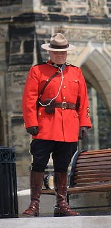 http://upload.wikimedia.org/wikipedia/commons/thumb/0/08/Mountie-on-Parliament-Hill.jpg/180px-Mountie-on-Parliament-Hill.jpg